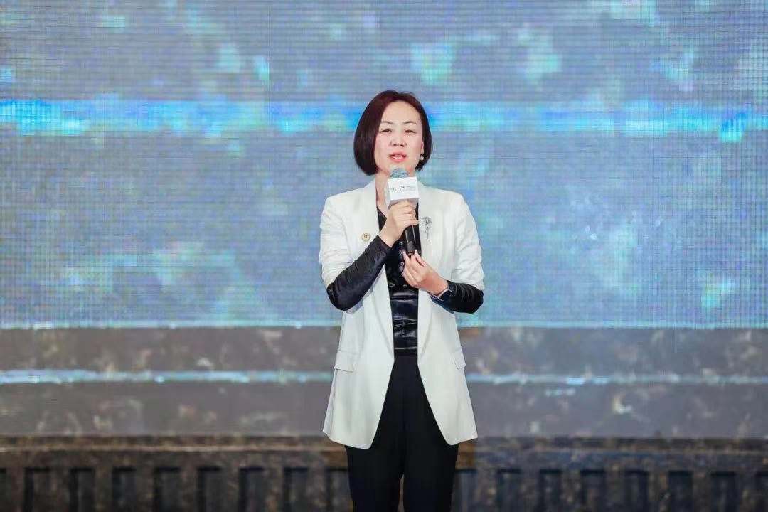 012.jpg 皇冠体育