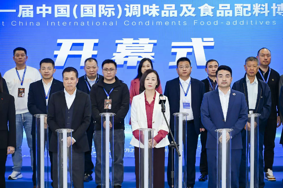 会长宣布开幕2.jpg 皇冠体育